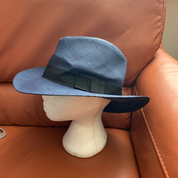 Hat - Picture 2 of 4